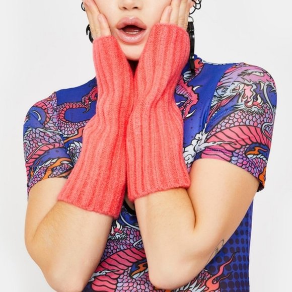 Free People Outside The Lines Arm Warmers Barbiecore - Picture 1 of 7